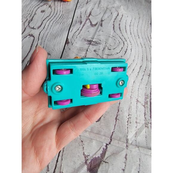 Vintage Berenstain Bears Brother & Sister Bear Flocked Figurines Toys 86, 94 - Picture 6 of 7